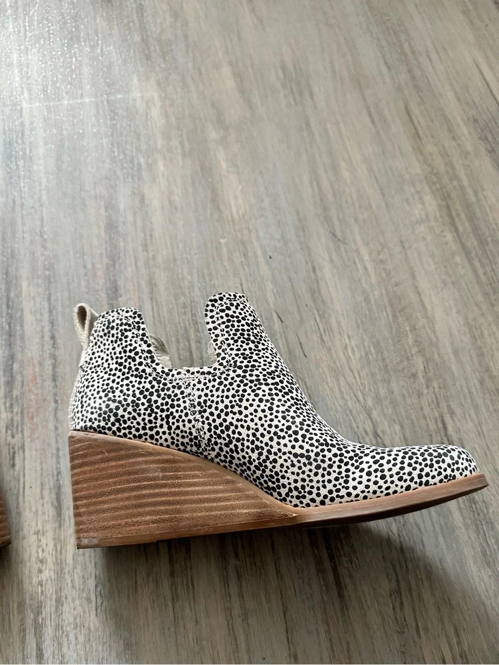 TOMS Kallie Wedge Booties Cheetah Print Suede - Picture 5 of 14
